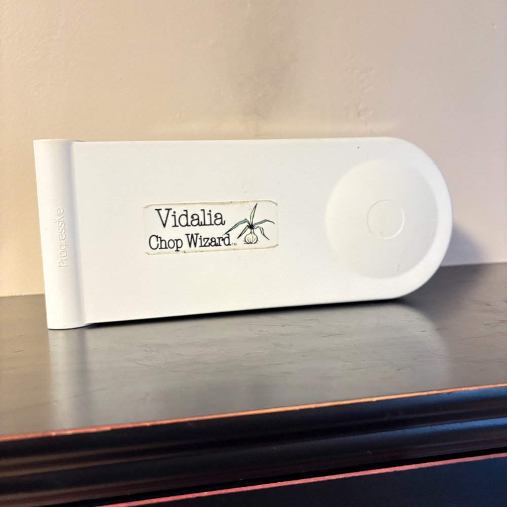 Progressive, Vidalia Chop Wizard; onion dicer/slicer/chopper,  kitchen tool